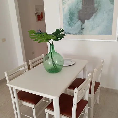 Triana Apartment *