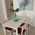 Triana Apartment *